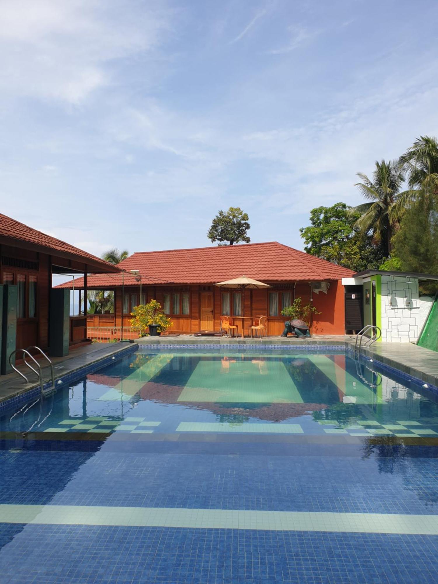 Imelda Resort Taluk Batung Exterior photo